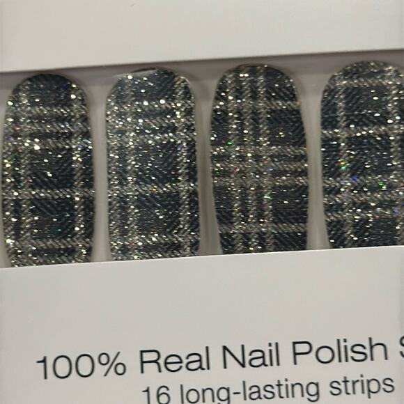 NWT Color Street Plaid Reputation Black Silver Glitter Plaid Nail Strips - Picture 1 of 4
